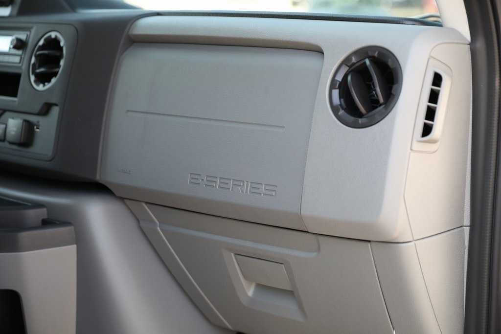2025 Ford E-350 Base photo 28