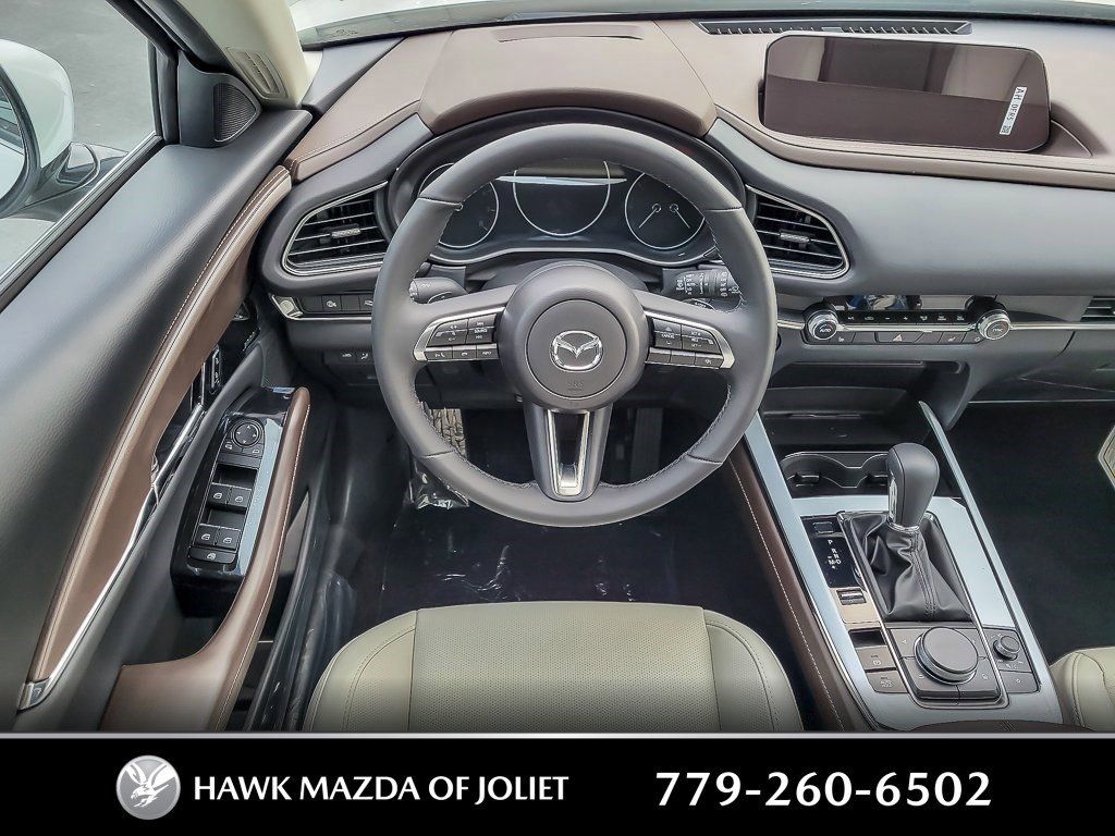 2025 MAZDA CX-30 - Image 13