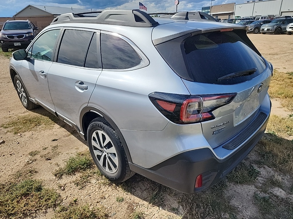 2022 Subaru Outback Premium photo 3