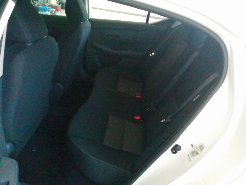 2025 Nissan Sentra SV photo 18
