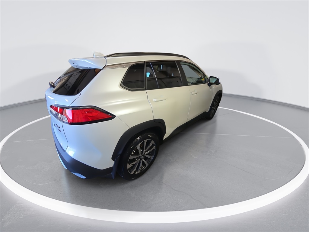 2022 Toyota Corolla Cross XLE photo 8