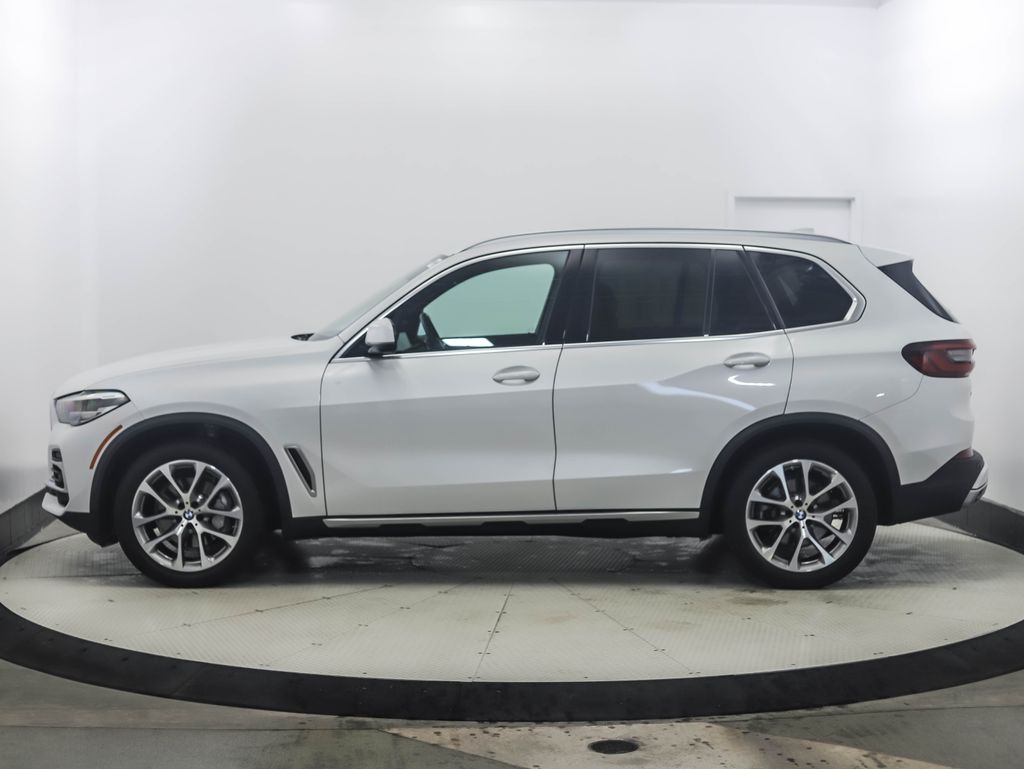 Used 2022 BMW X5 40i with VIN 5UXCR6C06N9N26166 for sale in Golden Valley, Minnesota