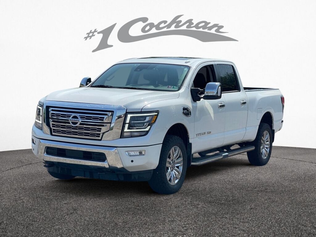 2020 Nissan Titan SL photo 3