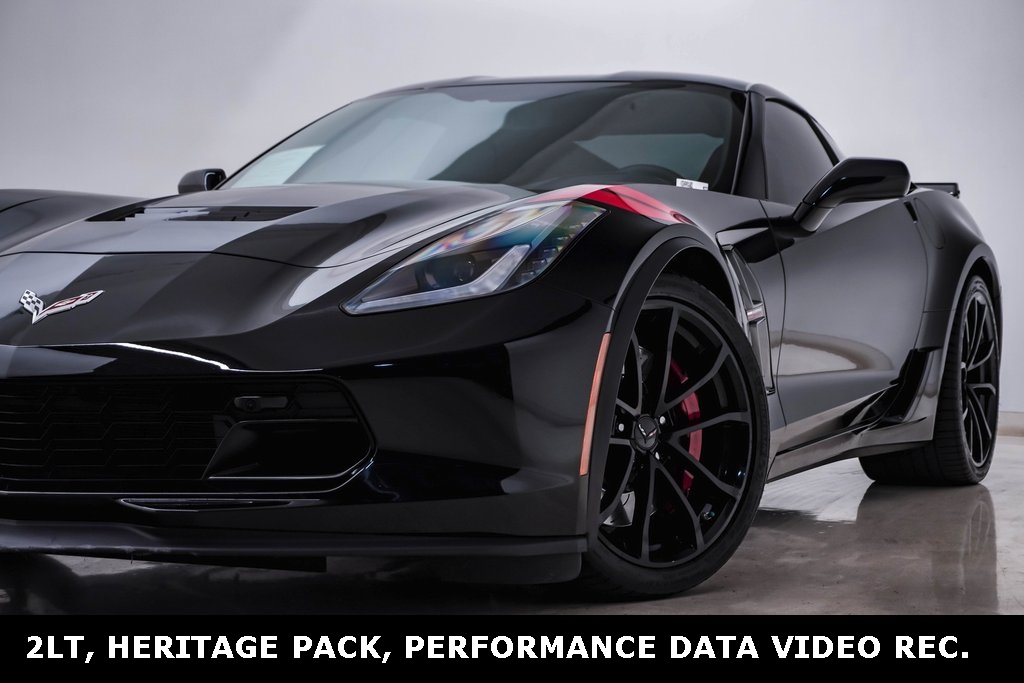 2017 Chevrolet Corvette Grand Sport 2LT photo 2