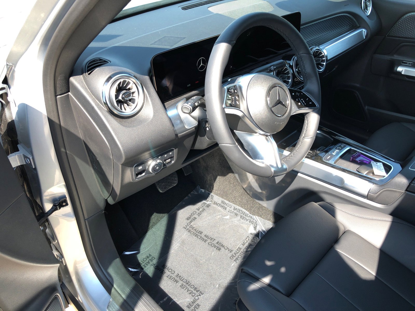 2025 Mercedes Benz GLB 250 4MATIC photo 8