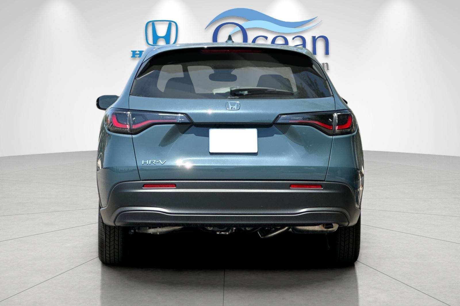 2026 Honda HR-V LX photo 4