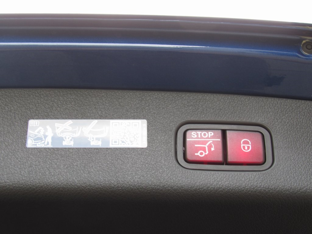 2026 Mercedes Benz GLC 300 4MATIC photo 19