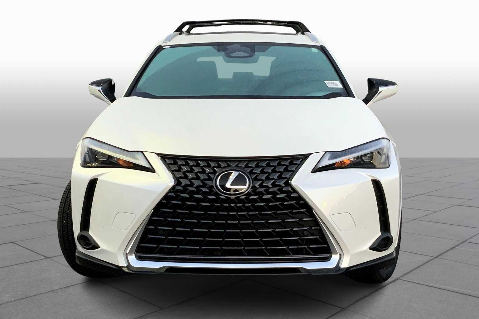 2025 Lexus UX Premium photo 3