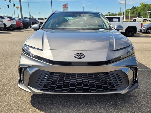 2025 Toyota Camry SE photo 2