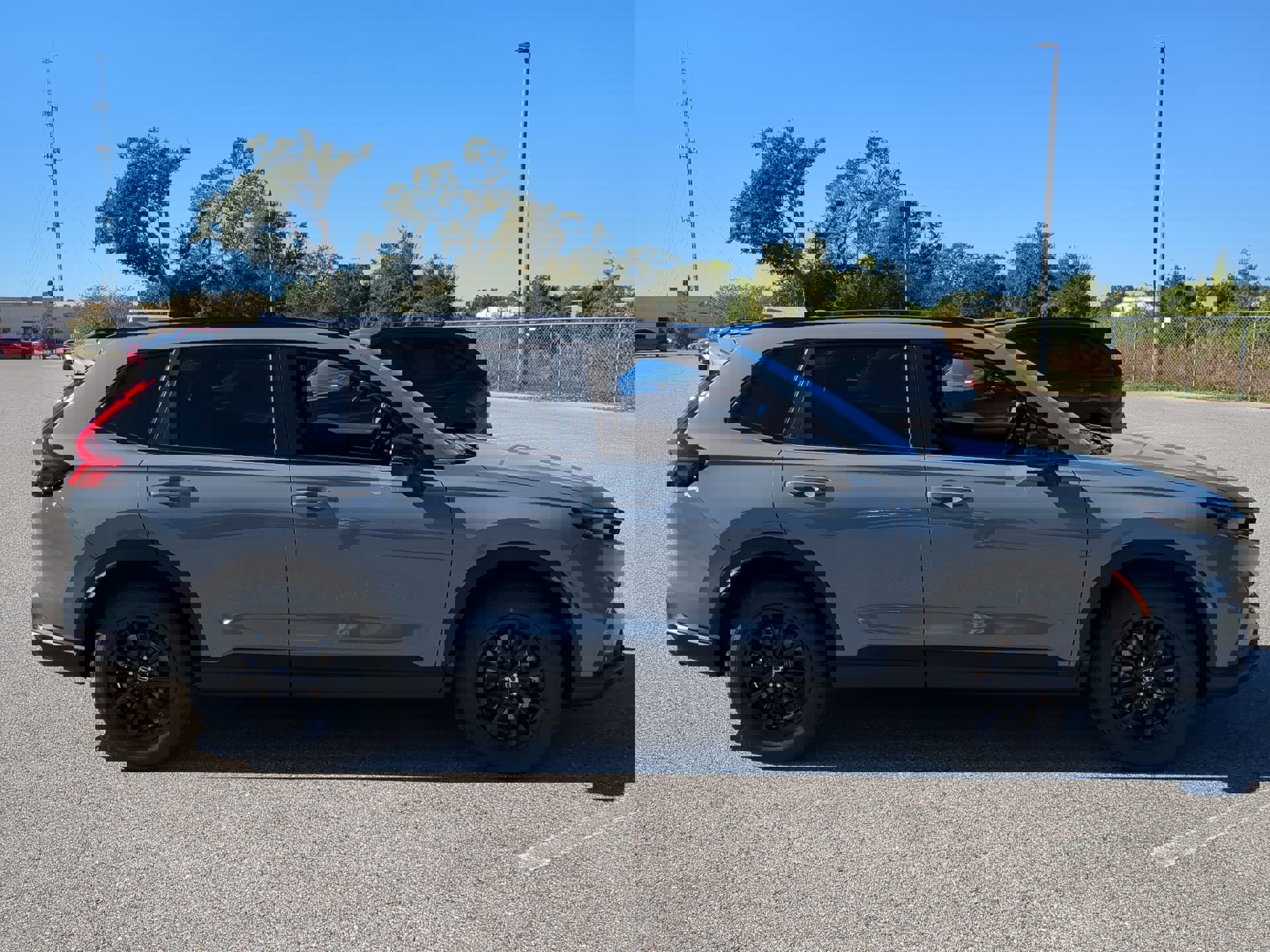 2026 Honda CR-V Hybrid Sport-L photo 2