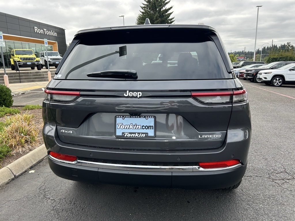 2025 Jeep Grand Cherokee Laredo X photo 7