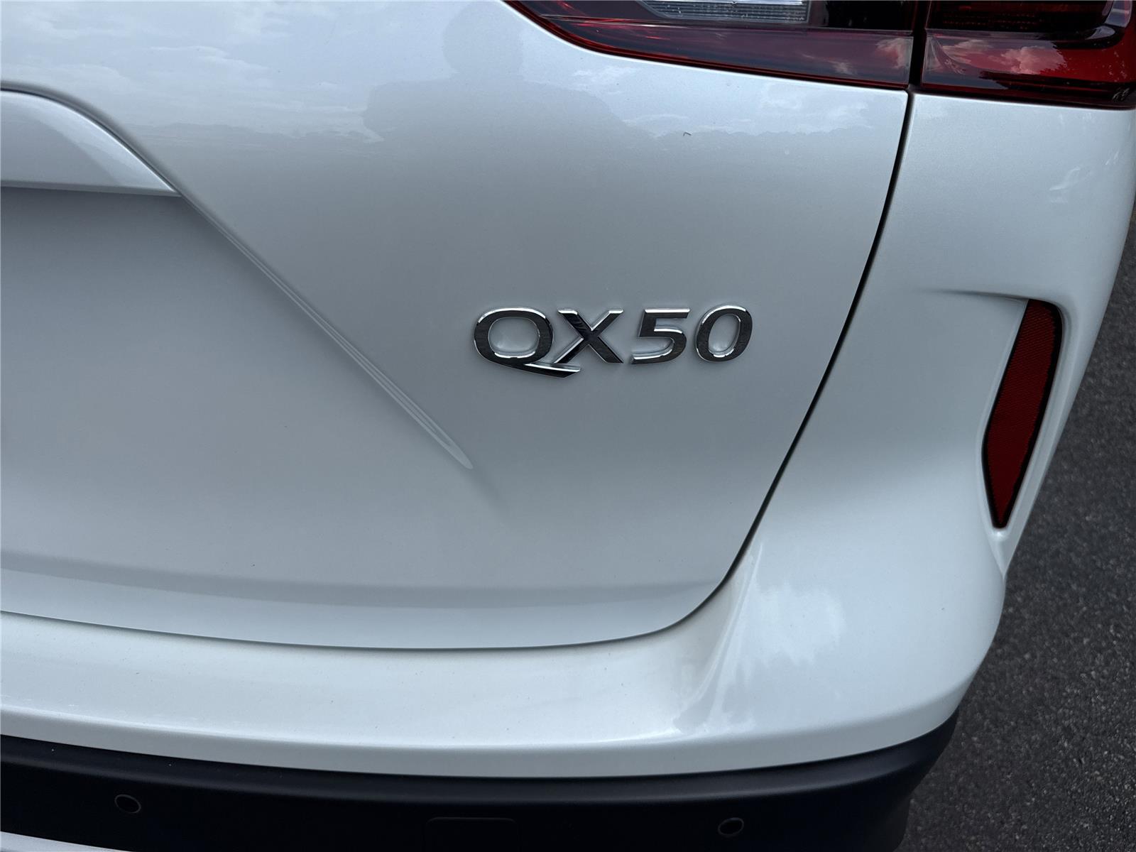 2025 Infiniti QX50 Luxe photo 6