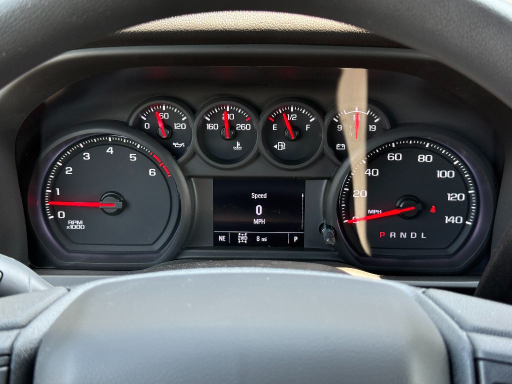 2025 Chevrolet Silverado 2500HD Custom photo 2