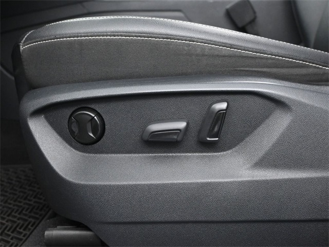2021 Volkswagen Atlas V6 SE Technology R-Line photo 6