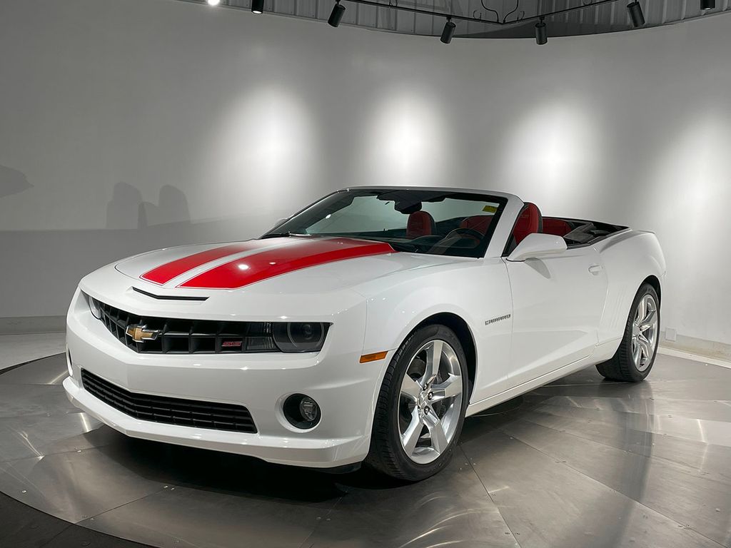 2011 Chevrolet Camaro SS photo 2