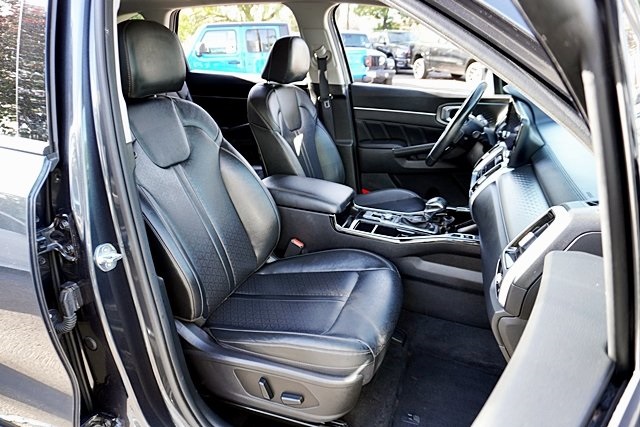 Used 2022 Gray Kia SX image 10