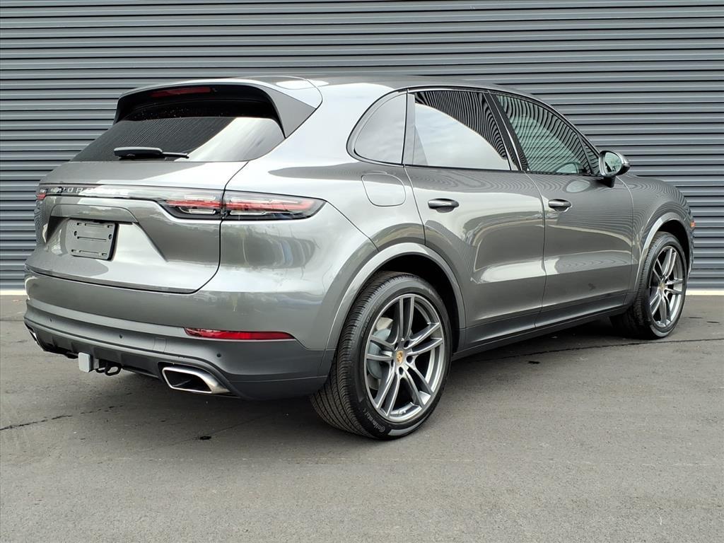 2023 Porsche Cayenne Platinum Edition photo 26