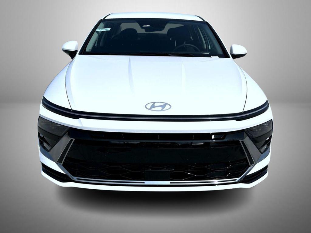 2025 Hyundai Sonata SEL photo 2