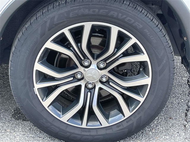 2017 Mitsubishi Outlander GT photo 10
