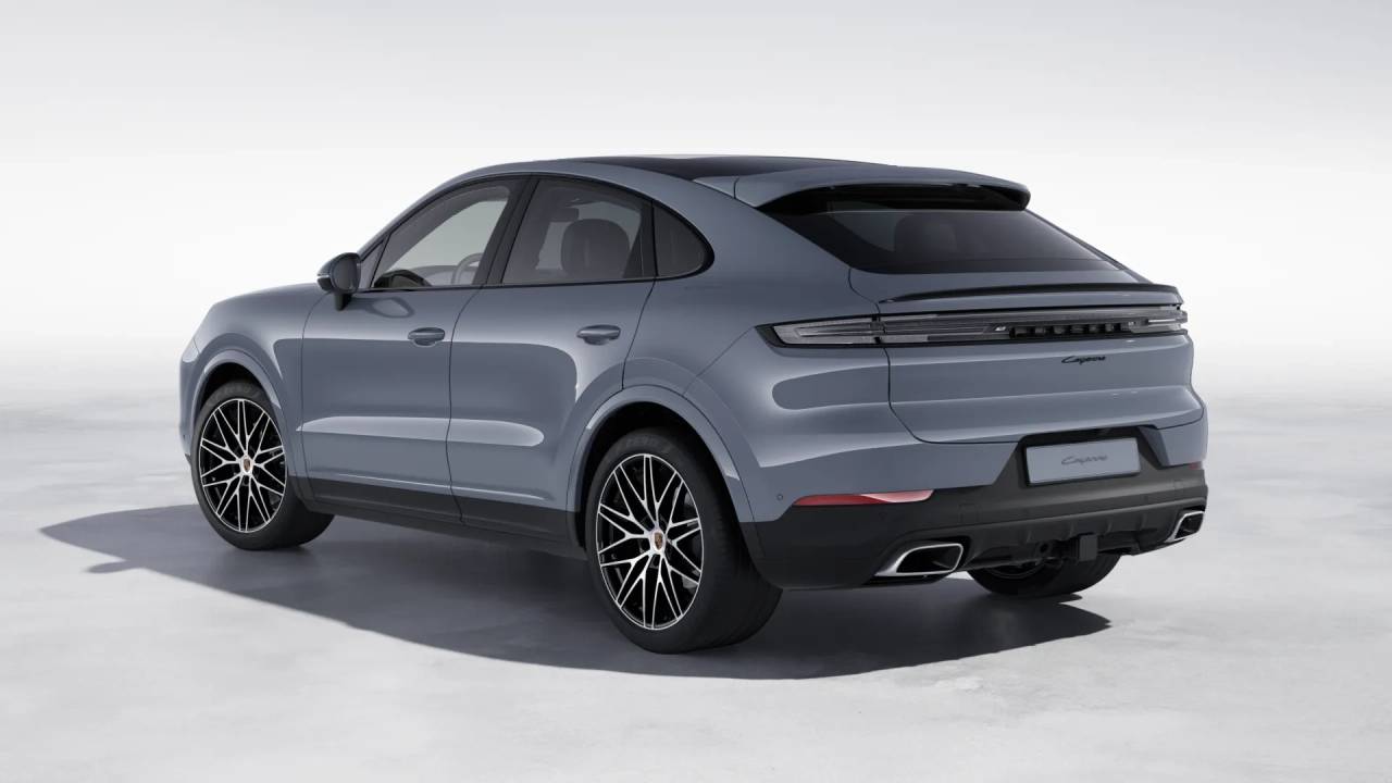 2025 Porsche Cayenne photo 3