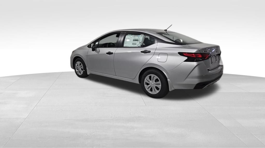 2025 Nissan Versa 1.6 S photo 3