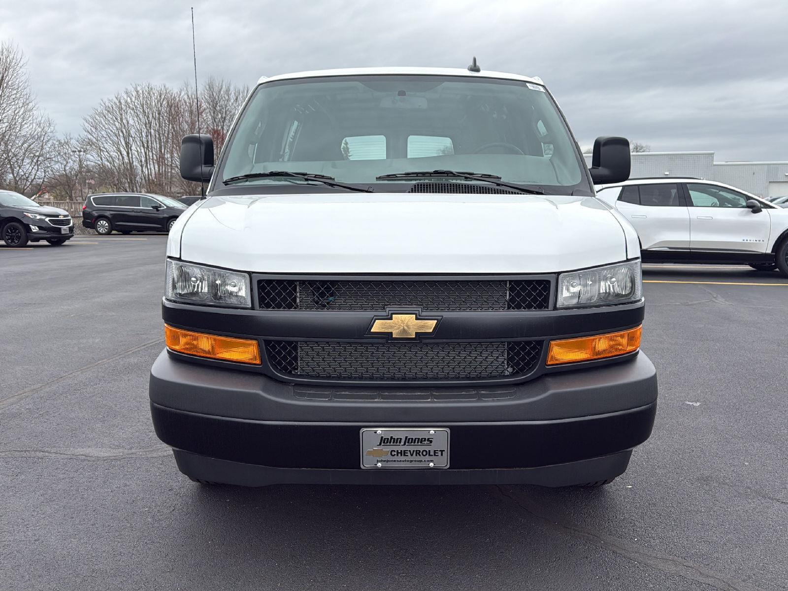 2024 Chevrolet Express Cargo Van 2500 photo 3