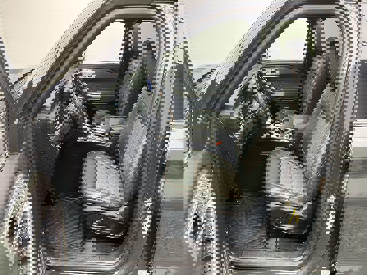 2024 Ford Explorer Timberline photo 2