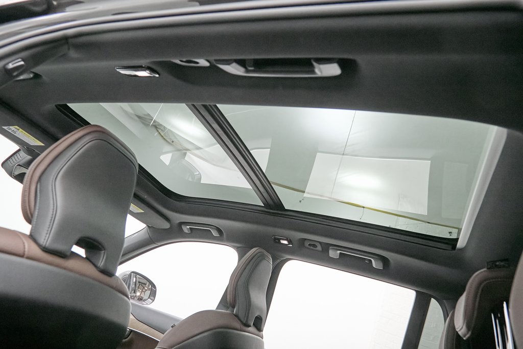 2024 VOLVO XC90 - Image 24