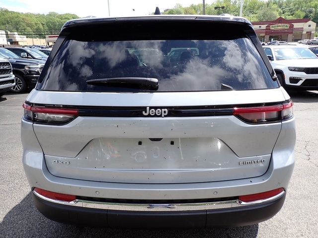 2025 Jeep Grand Cherokee Limited photo 4
