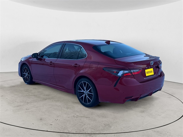 2023 Toyota Camry SE photo 3