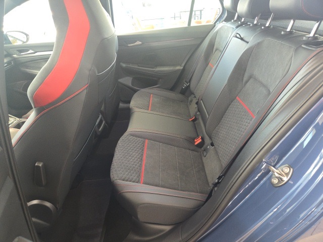 2025 Volkswagen Golf GTI SE photo 17
