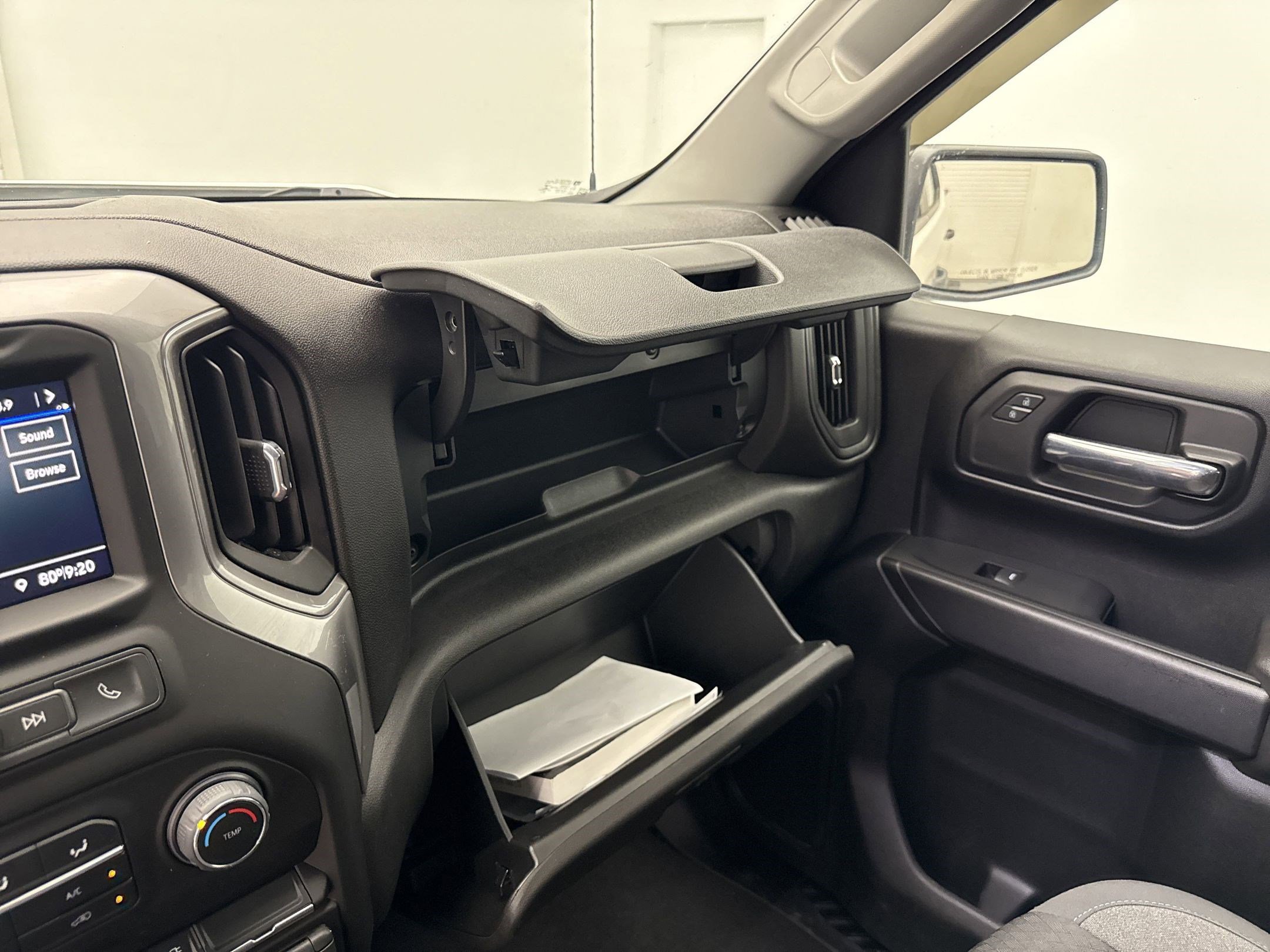 2022 Chevrolet Silverado 1500 Custom photo 37