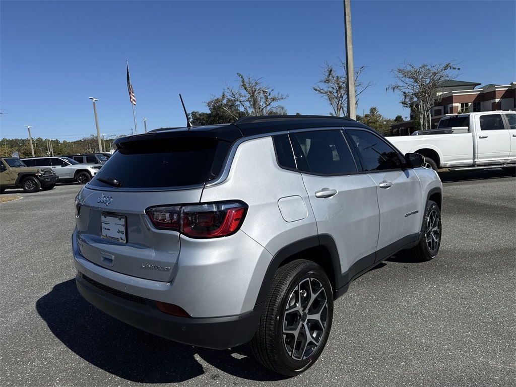 2026 Jeep Compass Limited photo 2