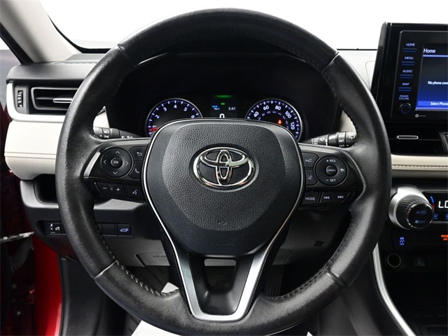 2021 Toyota RAV4 XLE Premium photo 19