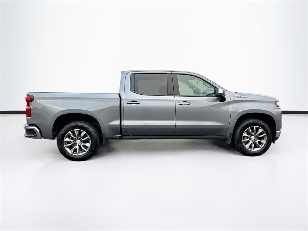 2022 Chevrolet Silverado 1500 LT photo 4