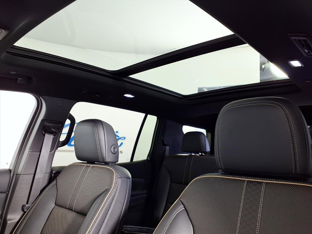 2026 Chevrolet Traverse High Country photo 6
