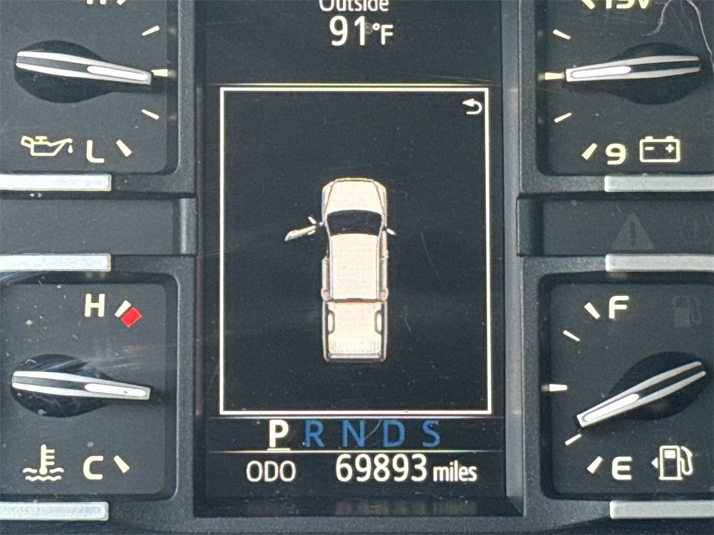 2020 Toyota Tundra Platinum Grade photo 25