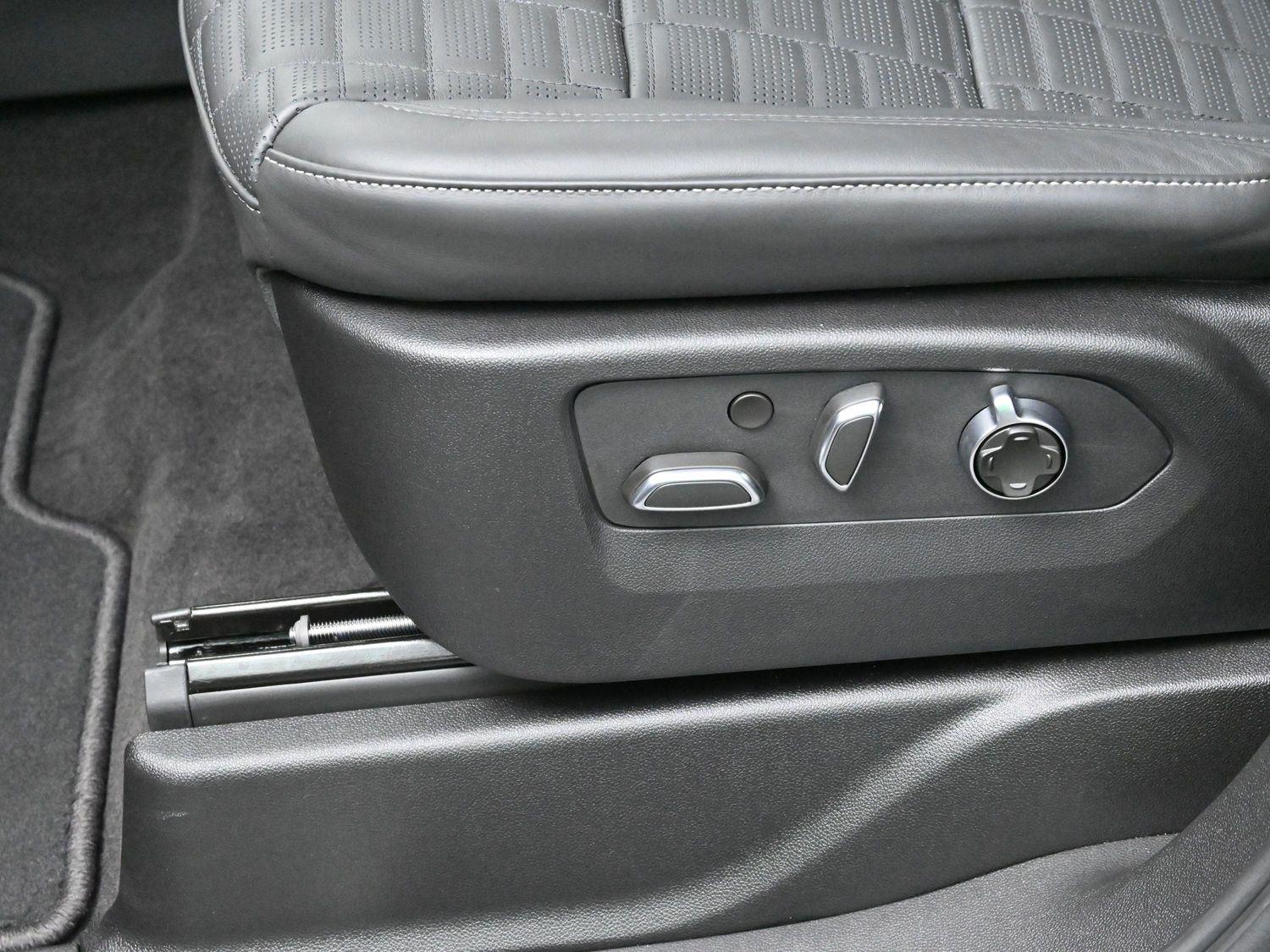 2025 Cadillac Escalade Sport Platinum photo 14