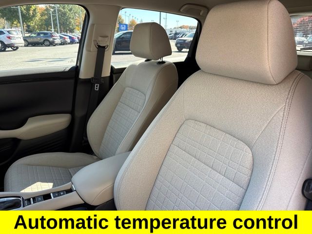 2024 Honda HR-V LX photo 3