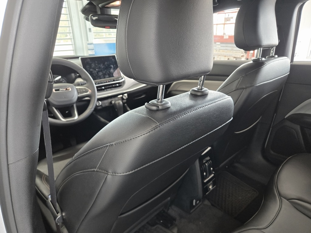 2024 Jeep Compass Limited photo 20