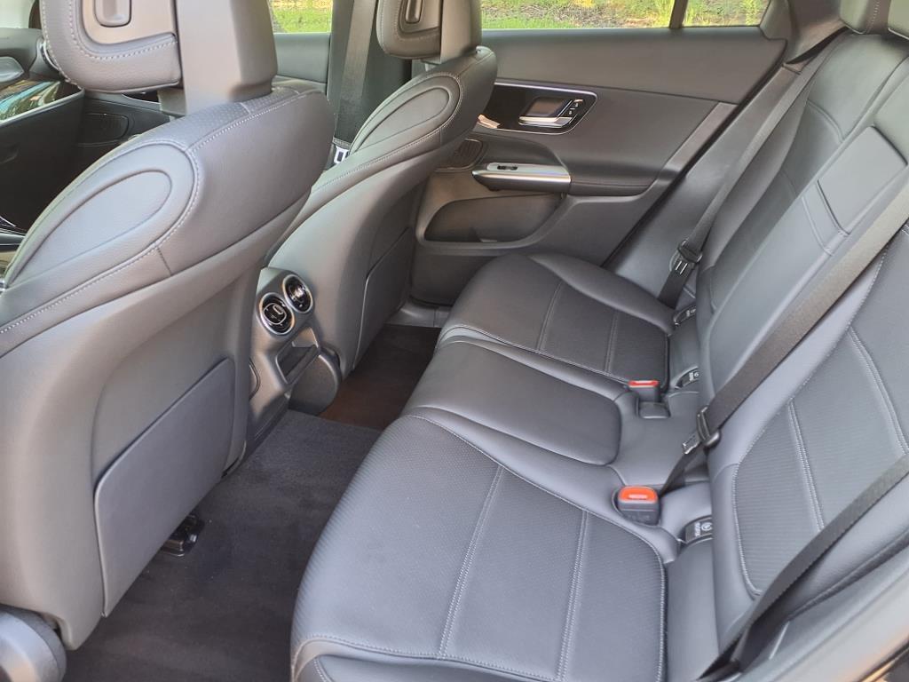 2025 Mercedes Benz GLC 350e 4MATIC photo 8