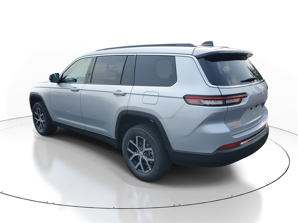 2025 Jeep Grand Cherokee Limited photo 3