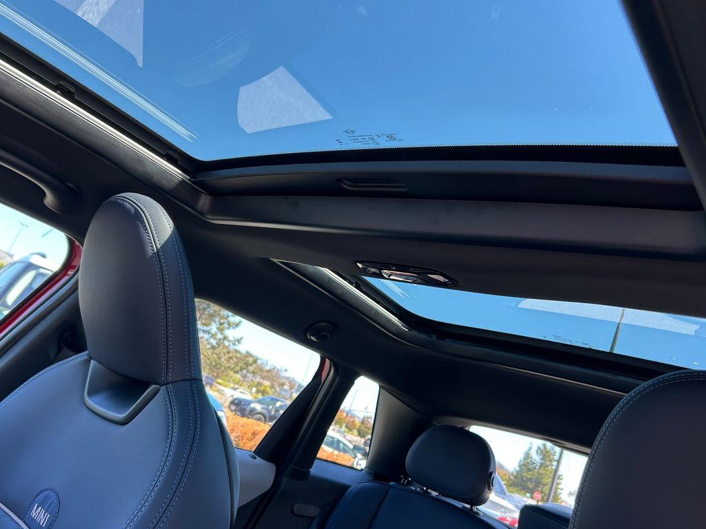 2025 Mini Cooper 4 Door Hardtop Signature photo 16