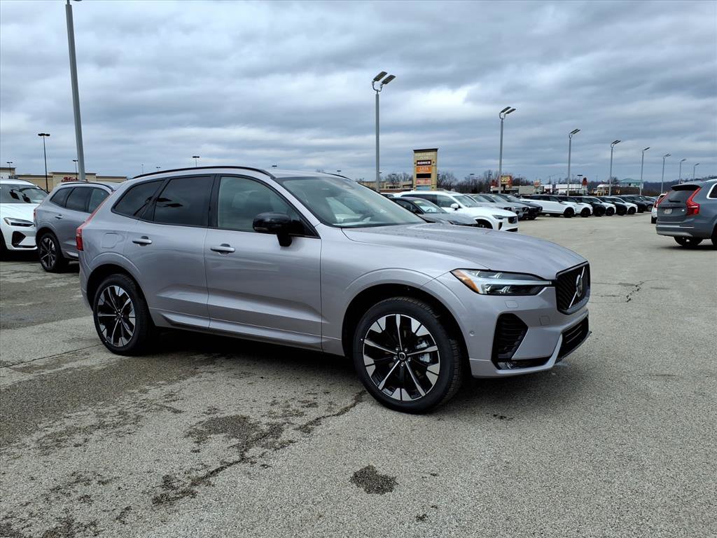 2026 Volvo XC60 Plus's photo