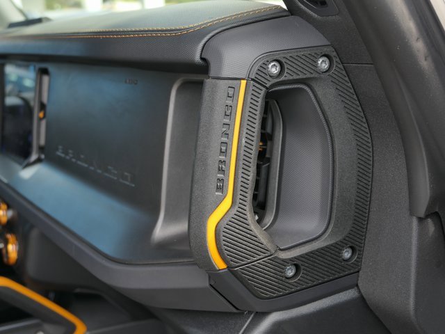 2024 Ford Bronco Badlands photo 24