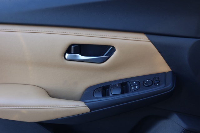 2025 Nissan Sentra SV photo 21