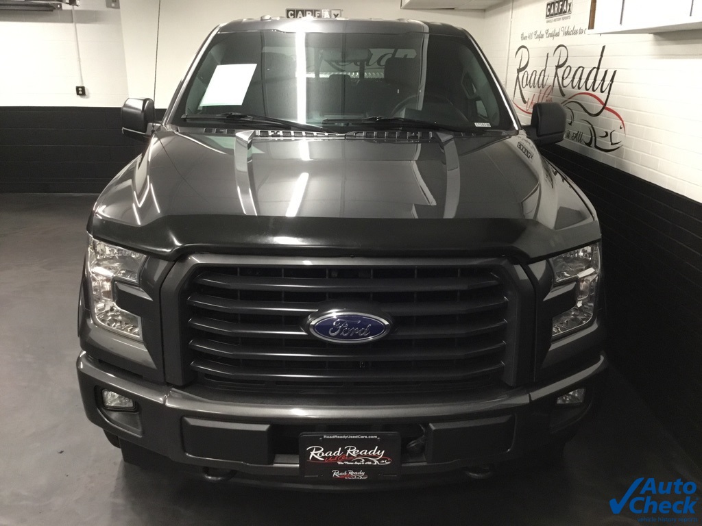 2017 Ford F-150 XLT photo 4