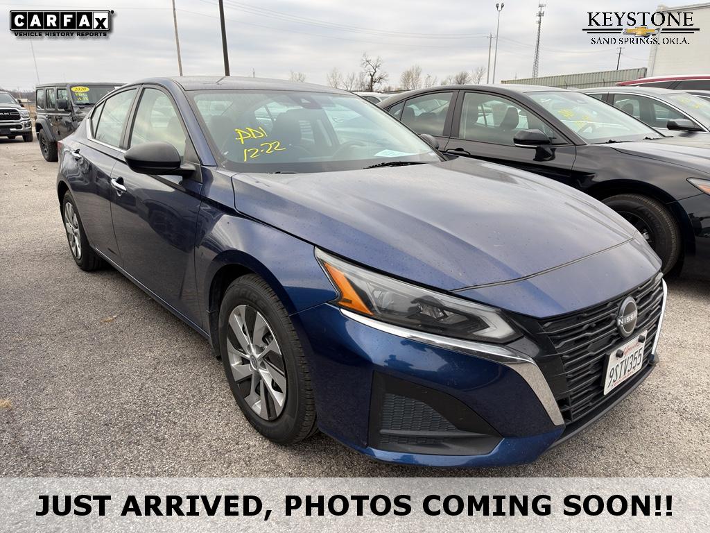 2024 Nissan Altima S's photo