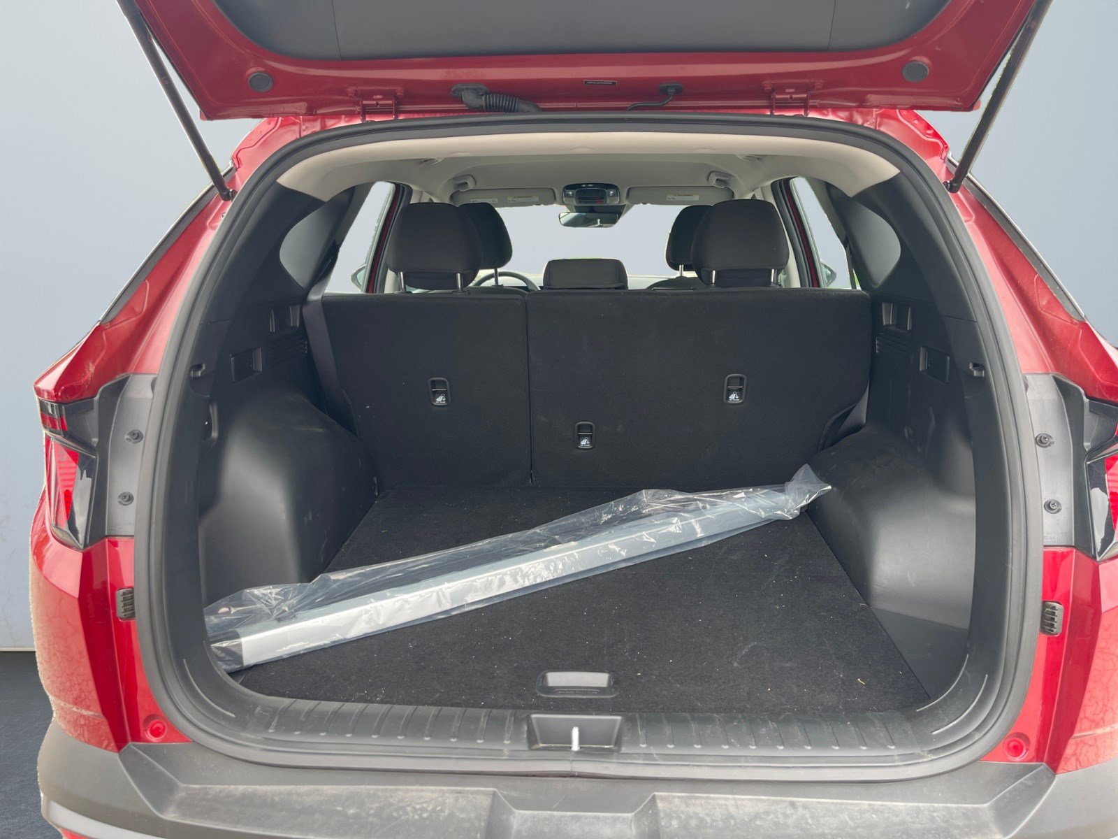 2025 Hyundai Tucson SE photo 13