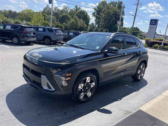 2024 Hyundai Kona SEL photo 2
